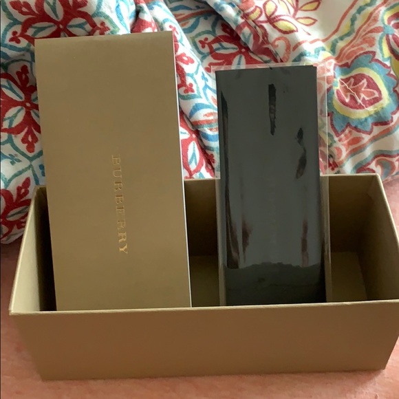 Women’s Burberry BE4199 Black/Grey Sunglasses - Picture 4 of 8